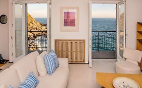 Carattino 12 Idyllic Seafront Retreat